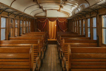 Teatrul Ambulant pe Șine în Spania: Cum Vagoanele Vechi de Tren Aduc Cultura în Cele Mai Îndepărtate Comunități 45 localinfo.ro teatrul ambulant pe sine in spania cum vagoanele vechi de tren aduc cultura in cele mai indepartate comunitati